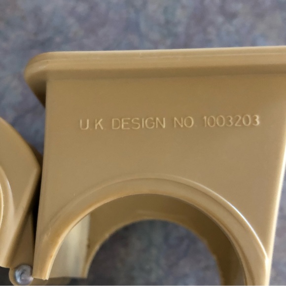 70's Plastic Grinder Grater - Kitchen Gadget - Small Kitchen Appliance - Cheese - Picture 4 of 9